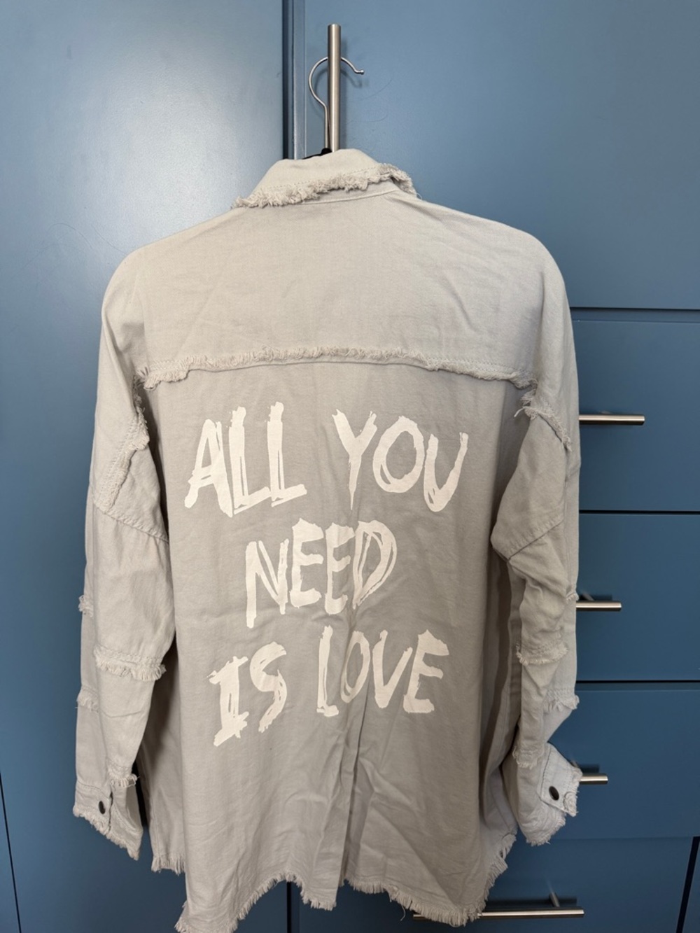 Frayed Edge Button-Front Shirt Jacket in Light Gray